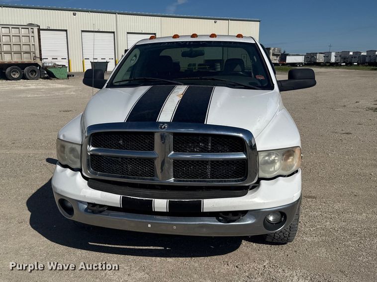 image for item EW4890 2005 Dodge Ram 3500 Ext. Cab pickup truck