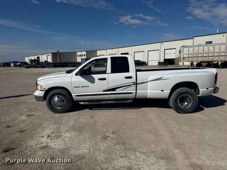 image for item EW4890 2005 Dodge Ram 3500 Ext. Cab pickup truck