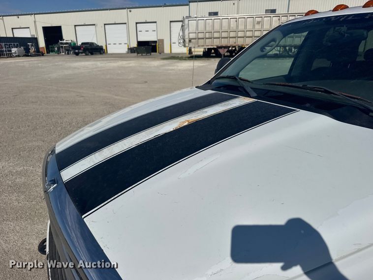 image for item EW4890 2005 Dodge Ram 3500 Ext. Cab pickup truck