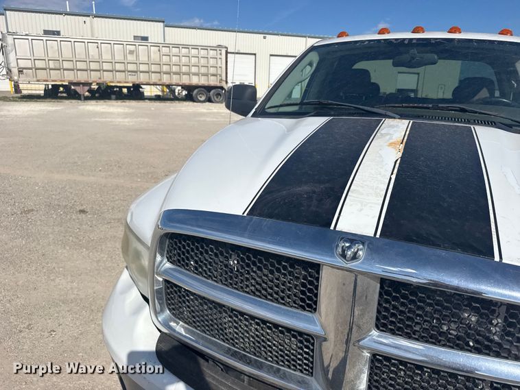 image for item EW4890 2005 Dodge Ram 3500 Ext. Cab pickup truck
