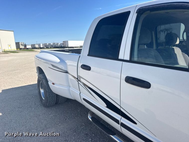 image for item EW4890 2005 Dodge Ram 3500 Ext. Cab pickup truck