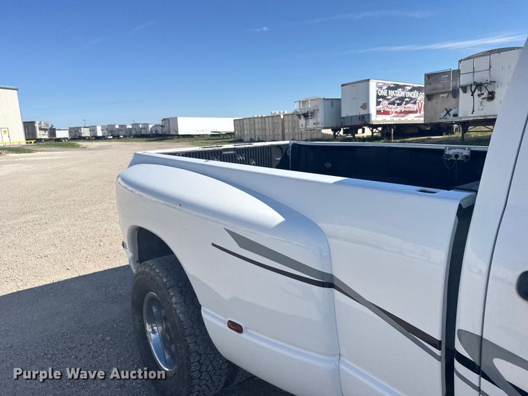 image for item EW4890 2005 Dodge Ram 3500 Ext. Cab pickup truck