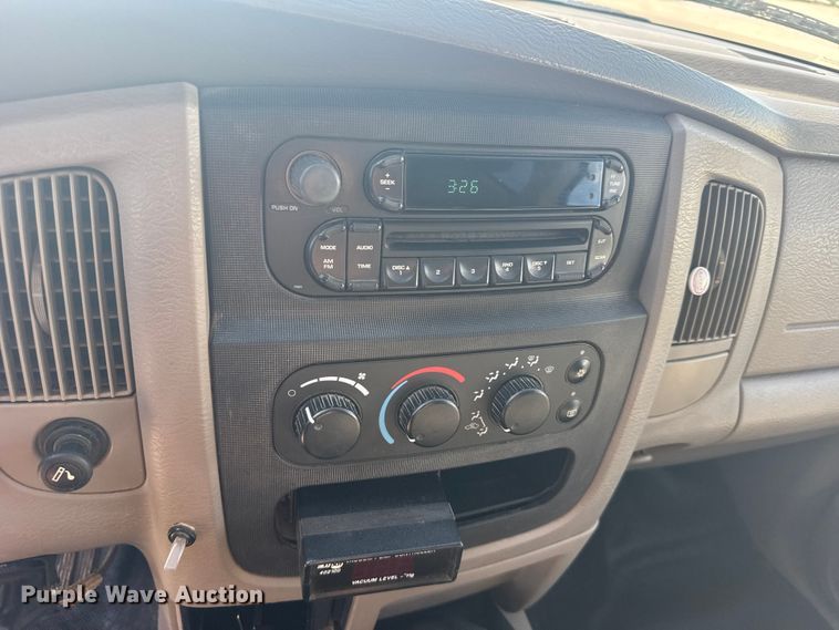 image for item EW4890 2005 Dodge Ram 3500 Ext. Cab pickup truck