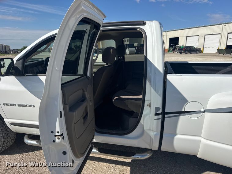 image for item EW4890 2005 Dodge Ram 3500 Ext. Cab pickup truck