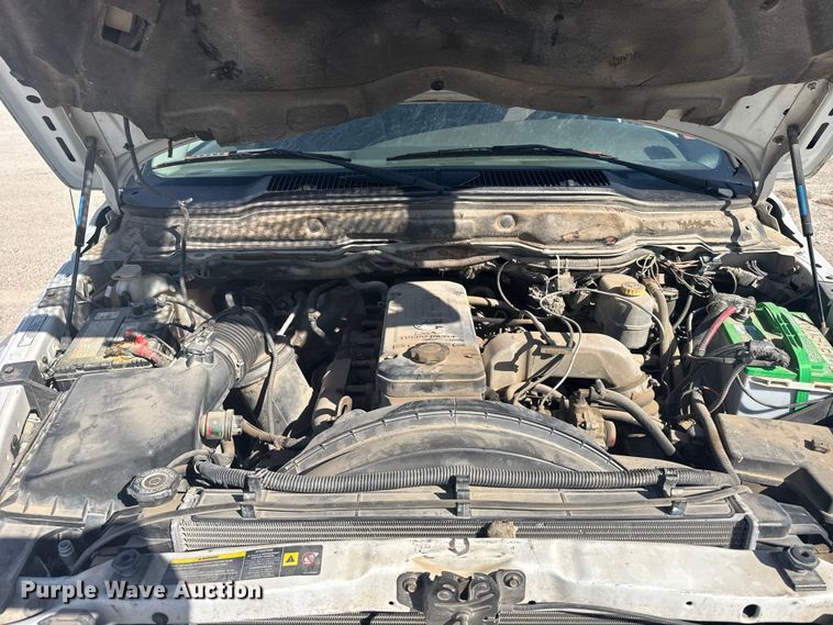 image for item EW4890 2005 Dodge Ram 3500 Ext. Cab pickup truck