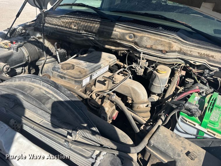 image for item EW4890 2005 Dodge Ram 3500 Ext. Cab pickup truck