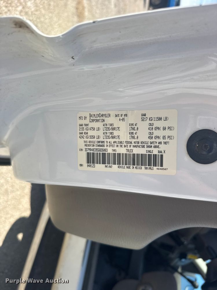 image for item EW4890 2005 Dodge Ram 3500 Ext. Cab pickup truck