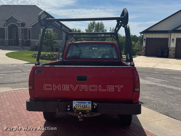 image for item EW4912 1992 Chevrolet C2500 pickup truck