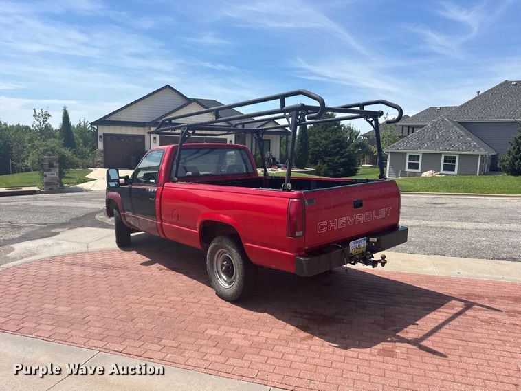 image for item EW4912 1992 Chevrolet C2500 pickup truck