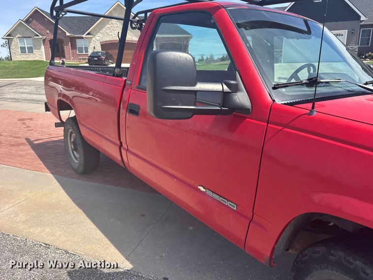 image for item EW4912 1992 Chevrolet C2500 pickup truck