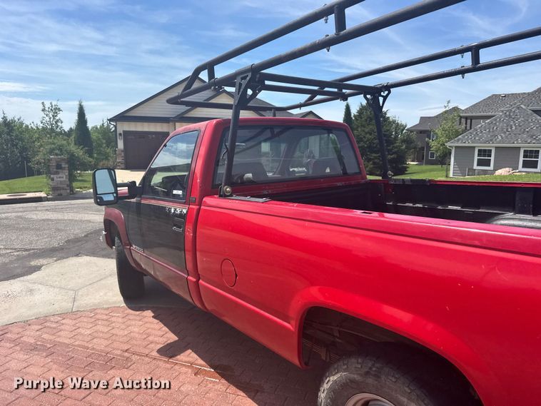 image for item EW4912 1992 Chevrolet C2500 pickup truck