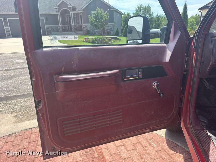 image for item EW4912 1992 Chevrolet C2500 pickup truck