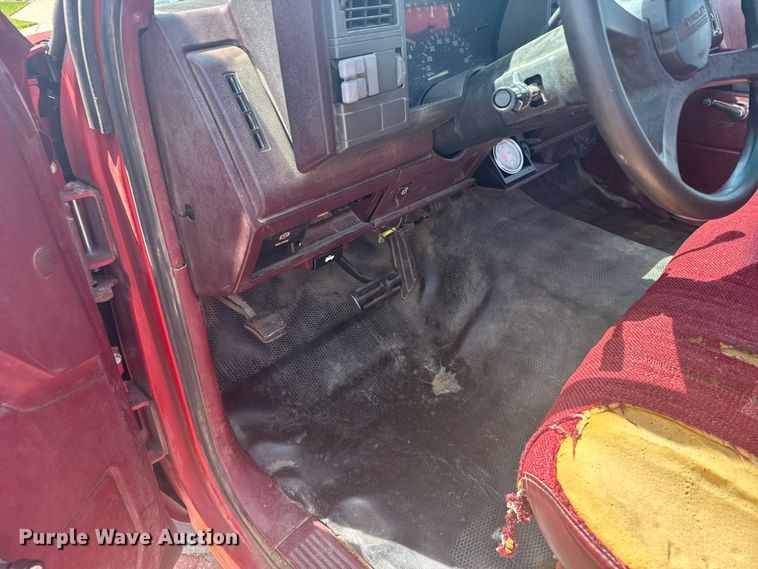 image for item EW4912 1992 Chevrolet C2500 pickup truck