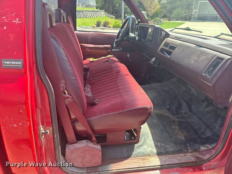 image for item EW4912 1992 Chevrolet C2500 pickup truck