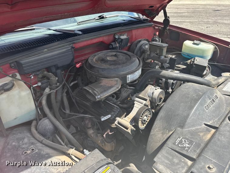 image for item EW4912 1992 Chevrolet C2500 pickup truck