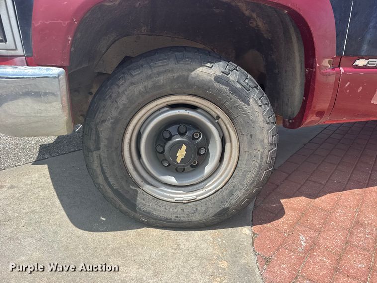 image for item EW4912 1992 Chevrolet C2500 pickup truck