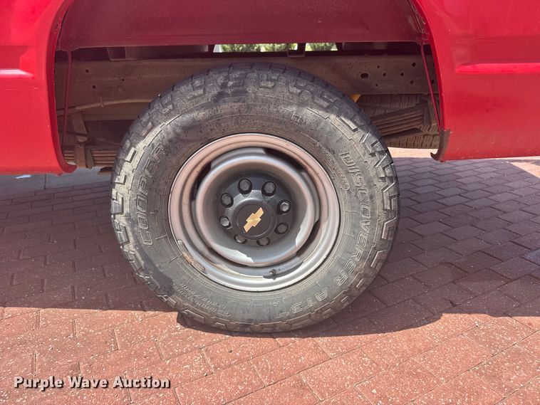 image for item EW4912 1992 Chevrolet C2500 pickup truck