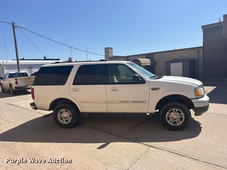 image for item EW4929 2001 Ford Expedition XLT SUV