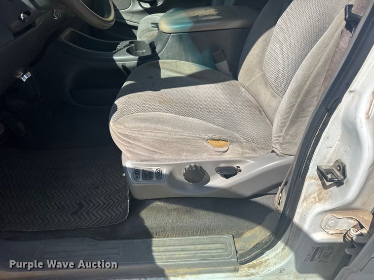image for item EW4929 2001 Ford Expedition XLT SUV