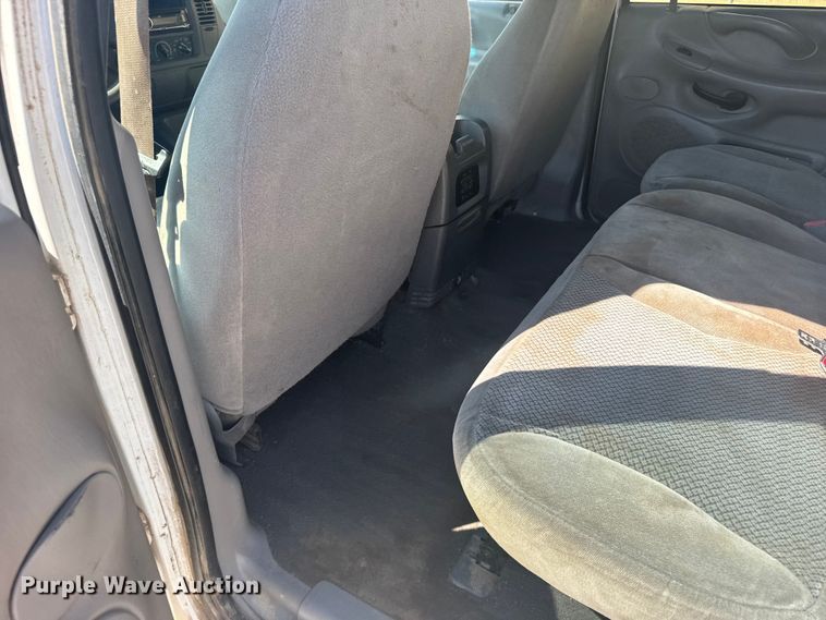 image for item EW4929 2001 Ford Expedition XLT SUV