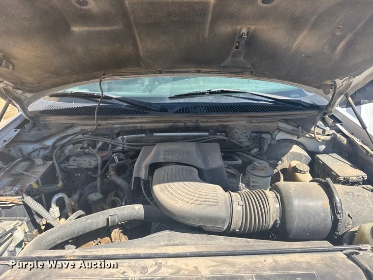 image for item EW4929 2001 Ford Expedition XLT SUV