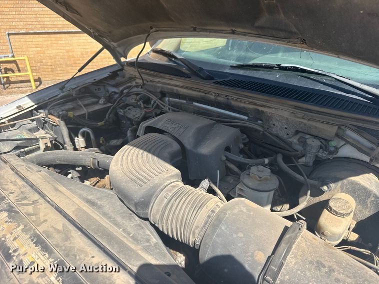 image for item EW4929 2001 Ford Expedition XLT SUV