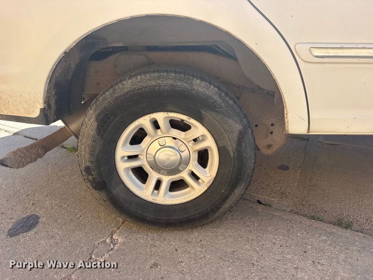 image for item EW4929 2001 Ford Expedition XLT SUV