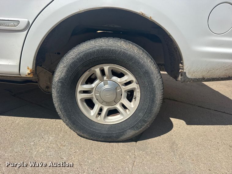 image for item EW4929 2001 Ford Expedition XLT SUV