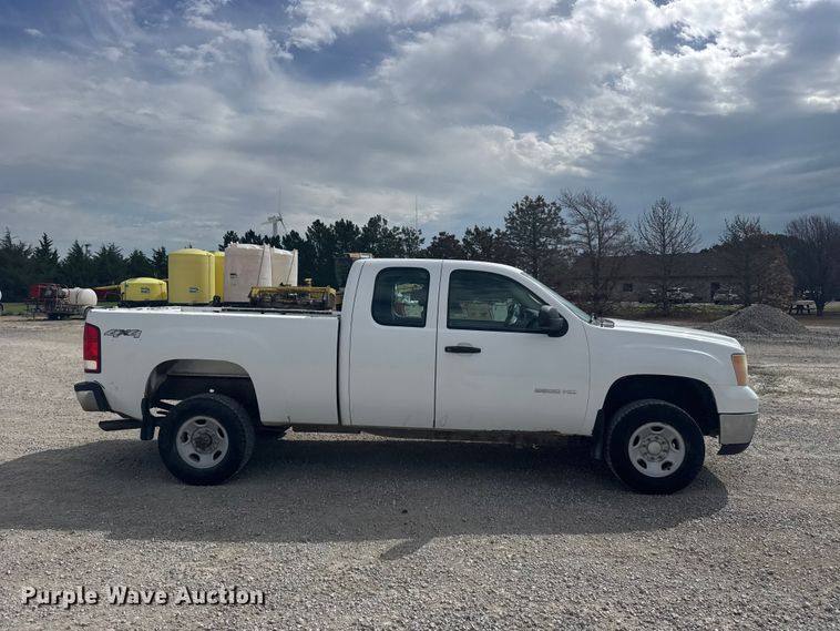 image for item EW4945 2010 GMC 2500 Ext. Cab pickup truck