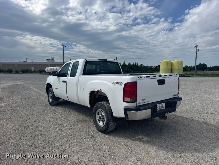 image for item EW4945 2010 GMC 2500 Ext. Cab pickup truck