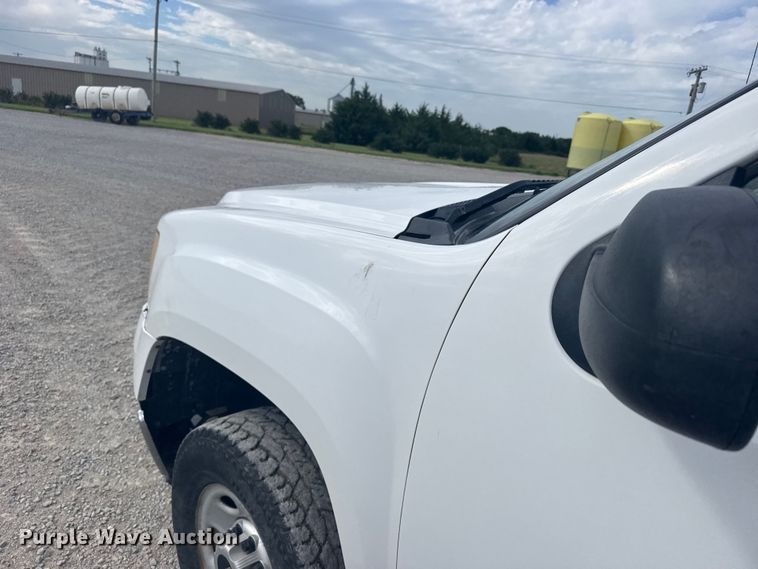 image for item EW4945 2010 GMC 2500 Ext. Cab pickup truck