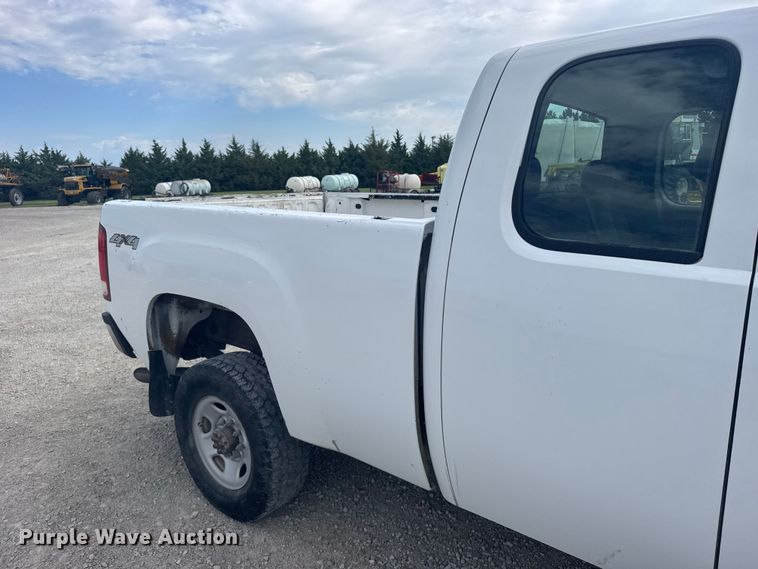 image for item EW4945 2010 GMC 2500 Ext. Cab pickup truck