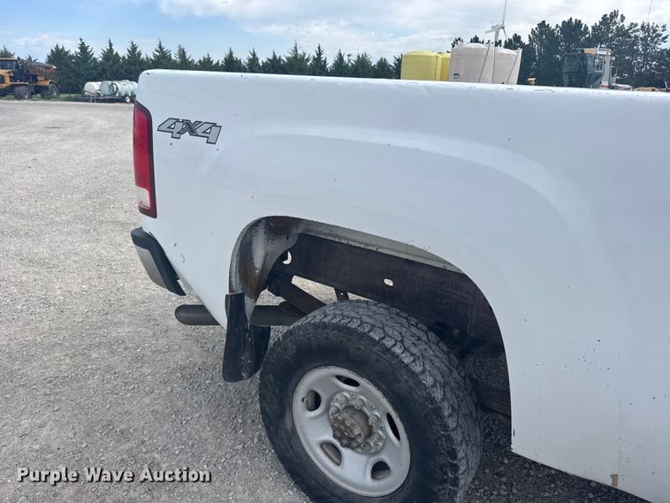 image for item EW4945 2010 GMC 2500 Ext. Cab pickup truck