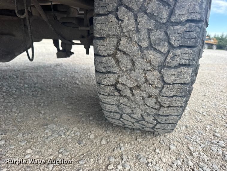 image for item EW4945 2010 GMC 2500 Ext. Cab pickup truck