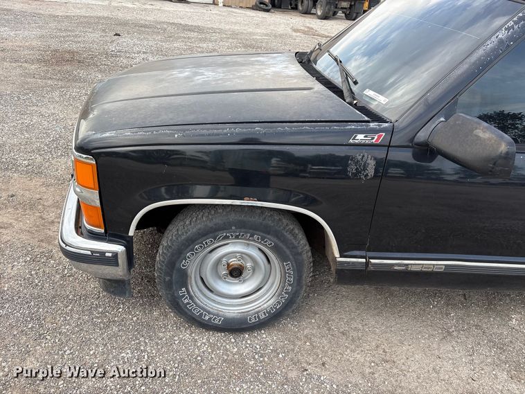 image for item EW8996 1997 Chevrolet C1500 Ext. Cab pickup truck