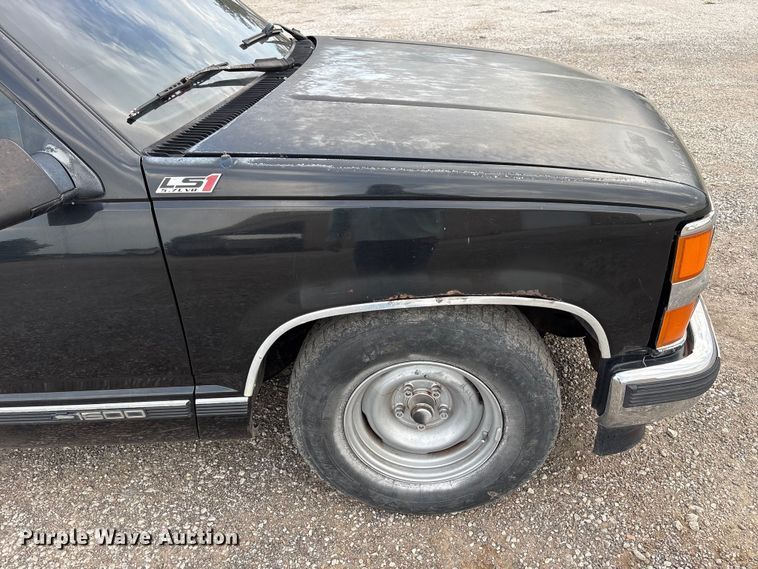 image for item EW8996 1997 Chevrolet C1500 Ext. Cab pickup truck