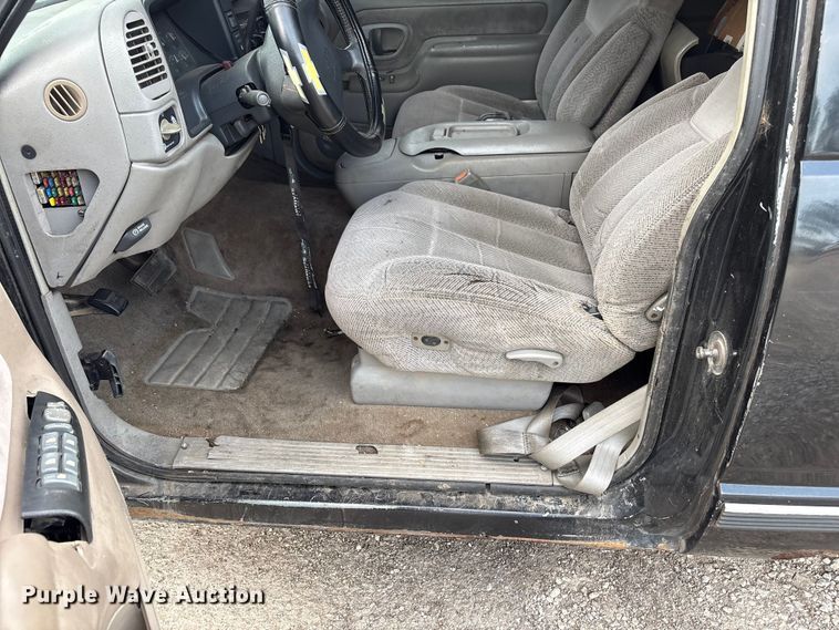 image for item EW8996 1997 Chevrolet C1500 Ext. Cab pickup truck