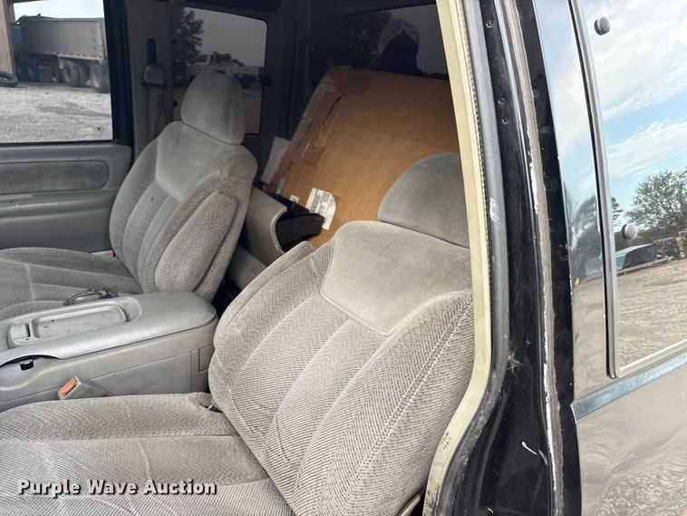 image for item EW8996 1997 Chevrolet C1500 Ext. Cab pickup truck