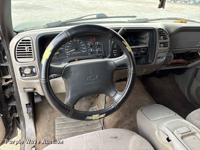 image for item EW8996 1997 Chevrolet C1500 Ext. Cab pickup truck