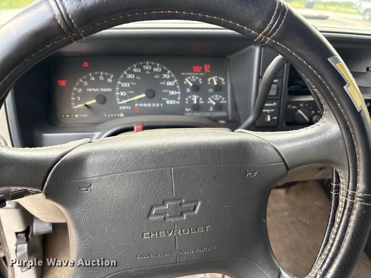 image for item EW8996 1997 Chevrolet C1500 Ext. Cab pickup truck