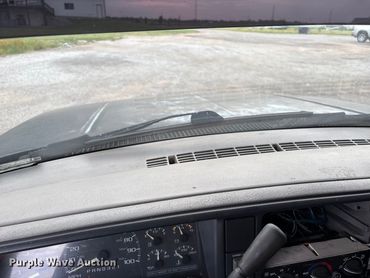 image for item EW8996 1997 Chevrolet C1500 Ext. Cab pickup truck