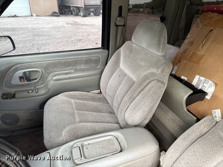 image for item EW8996 1997 Chevrolet C1500 Ext. Cab pickup truck