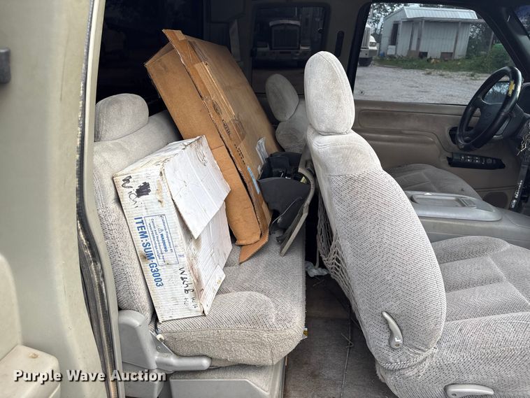 image for item EW8996 1997 Chevrolet C1500 Ext. Cab pickup truck