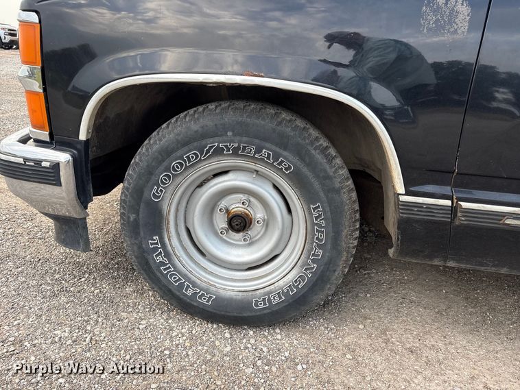 image for item EW8996 1997 Chevrolet C1500 Ext. Cab pickup truck