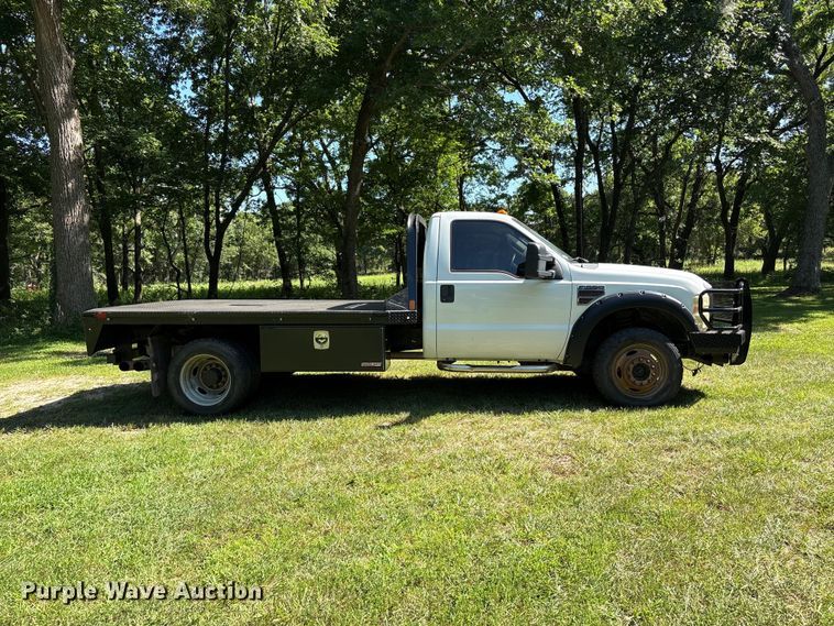 image for item EW8997 2008 Ford F550 Super Duty flatbed truck