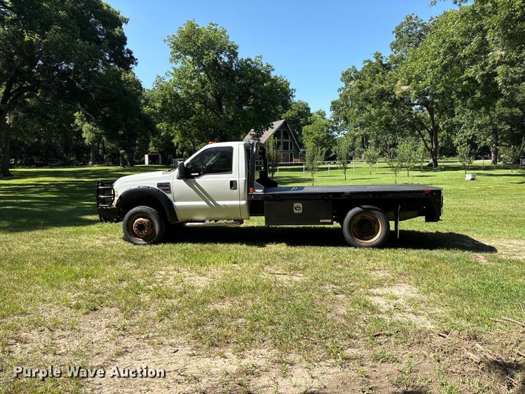 image for item EW8997 2008 Ford F550 Super Duty flatbed truck