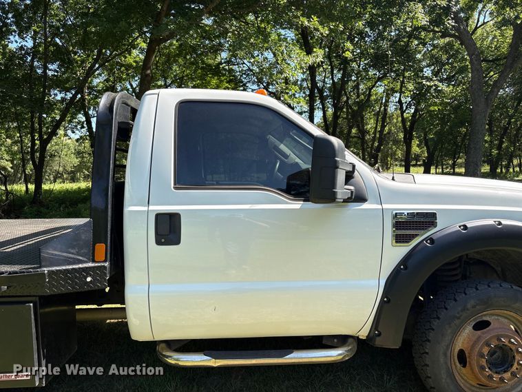 image for item EW8997 2008 Ford F550 Super Duty flatbed truck