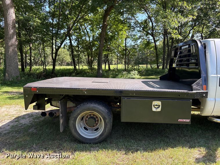 image for item EW8997 2008 Ford F550 Super Duty flatbed truck
