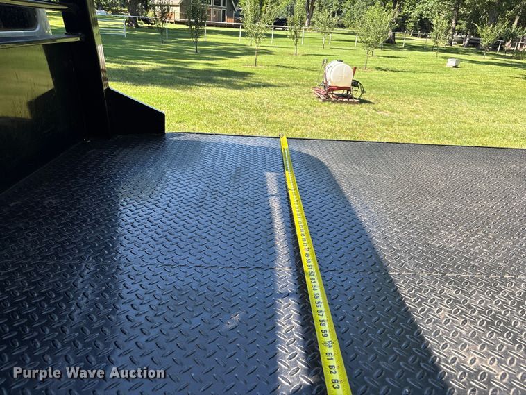 image for item EW8997 2008 Ford F550 Super Duty flatbed truck