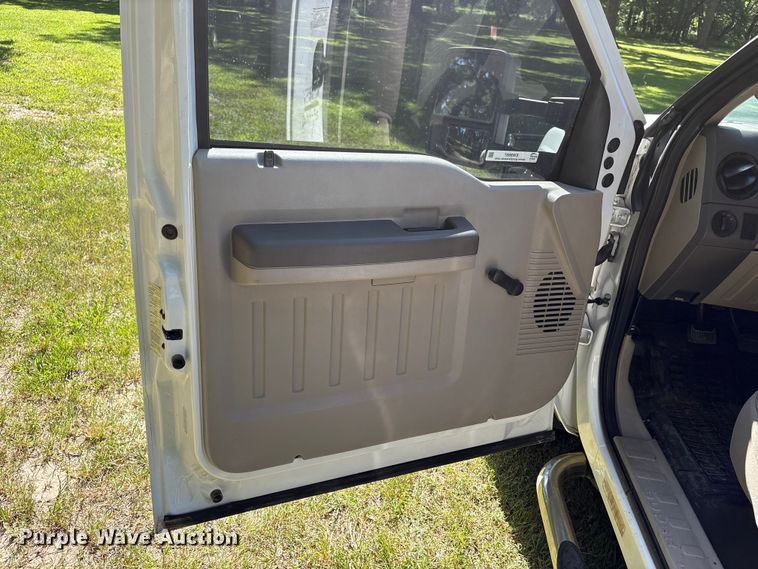 image for item EW8997 2008 Ford F550 Super Duty flatbed truck